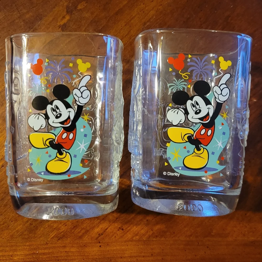 Mickey Mouse Walt Disney World Celebration 2000 Glass Cups McDonalds